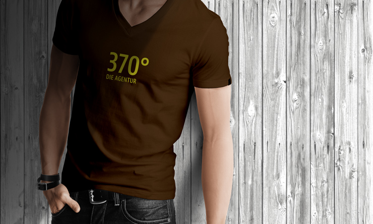 Crew T-Shirt Crew T-Shirt front – 370° – Die Agentur